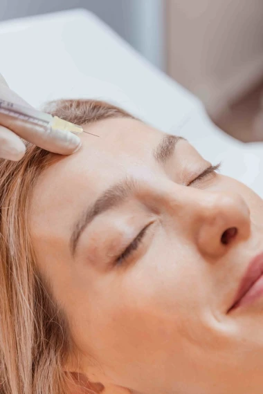 Botox ou acide hyaluronique : quelle injection pour votre visage ?