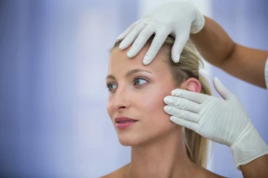 Profiloplastie médicale : l'harmonie du visage sans chirurgie à Marseille & Nice